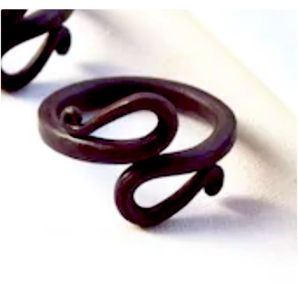 Set of 6 Metal Napkin Rings - Picture 1 of 2